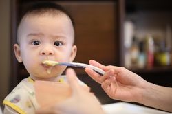 Trái cây giàu dinh dưỡng, an toàn cho tiêu hóa của bé mới ăn dặm