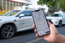 Uber đưa 2.000 robotaxi Trung Quốc v&agrave;o ch&acirc;u &Acirc;u