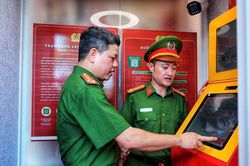 Ra mắt 'Trạm Cảnh s&aacute;t th&ocirc;ng minh' tại H&agrave; Nội