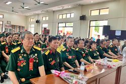 Niềm vui ngày hội ngộ
