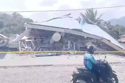 Thương vong tăng sau động đất 7,7 độ ở Indonesia