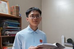 Nam sinh lớp 11 xứ Nghệ giành 2 Huy chương Bạc Olympic Toán học quốc tế, khu vực