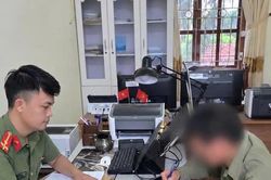 Chia sẻ bài viết từ trang phản động, người đàn ông bị phạt 12,5 triệu đồng