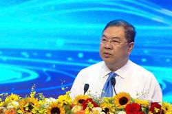 Phó Thủ tướng yêu cầu Quảng Ngãi chuyển mạnh Khu kinh tế Dung Quất sang mô hình xanh, thông minh, hiện đại