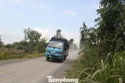 Đường đá 20km ở Tây Ninh: Nắng bụi mù, mưa lầy lội
