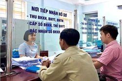 Công ty cũ chưa trả sổ bảo hiểm, cần làm gì để bảo đảm quyền lợi?