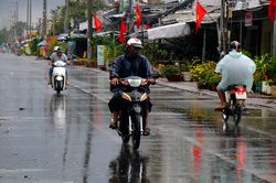 Thời tiết ngày 15/8: Bắc Bộ đến Nam Bộ có mưa dông, cục bộ mưa to