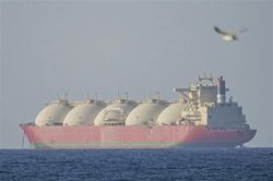 Mỹ đe dọa phong tỏa hải quân 'vô thời hạn': Iran có thể chống chịu đến đâu?