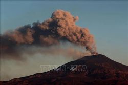 Italy: Núi lửa Etna phun tro bụi, sân bay lớn ở Sicily đóng cửa ngày thứ 5