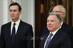 Cựu Thủ tướng Ukraine h&eacute; lộ l&yacute; do ph&aacute;i đo&agrave;n của &ocirc;ng Trump chưa từng tới Kiev