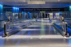 Sự cố vỡ đường ống nước ảnh hưởng đến hoạt động của sân bay Heathrow
