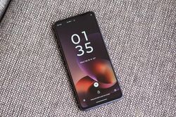 Thứ từng làm nên lợi thế điện thoại Android đang biến mất ra sao?