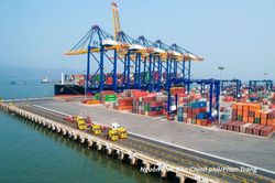 Xuất nhập khẩu tạo đ&agrave; cho tăng trưởng những th&aacute;ng cuối năm
