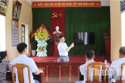 Cầu nối giữa chính quyền và người dân
