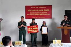 Bàn giao nhà tình nghĩa tặng cựu quân nhân tại phường Cầu Thia
