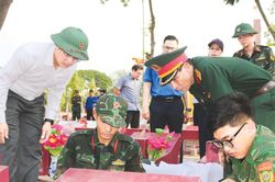 Khép lại những ngày không quên