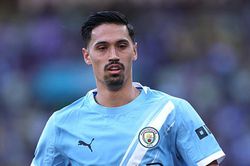 Tijjani Reijnders rời Manchester City sang Al Qadsiah: Mặt tối t&agrave;n nhẫn của b&oacute;ng đ&aacute; hiện đại
