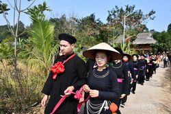 Tân Trào rộn ràng lễ hội