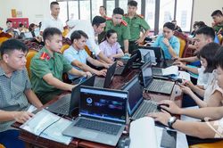 Giữ bình yên trên không gian số