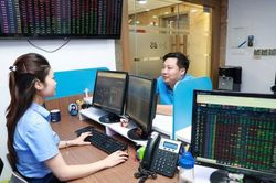 Hoàn thiện giao dịch điện tử, nâng chuẩn vận hành thị trường chứng khoán