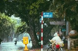 Dự báo thời tiết ngày 15/8: Bắc Bộ chuyển mưa dông, miền Trung vẫn 'giữ nhiệt'