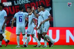 Thái Lan thắng áp đảo Singapore, rộng cửa vào Chung kết ASEAN Cup