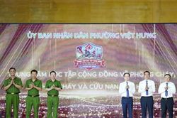 Ra mắt Trung tâm học tập cộng đồng về PCCC và CNCH phường Việt Hưng