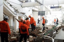 38 người thiệt mạng sau động đất mạnh tại Indonesia