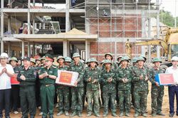 Bí thư Thành ủy Đà Nẵng: Tập trung cao độ, bảo đảm 6 trường nội trú biên giới kịp khai giảng