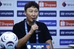 HLV Kim: Thắng 2-0 nhưng trận này khó khăn đấy