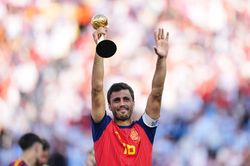 Tin chuyển nhượng 16.8: Barca bế tắc trong cuộc đàm phán Rodri