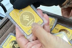 Giá vàng trong nước cao hơn vàng thế giới khoảng 5 triệu đồng/lượng