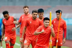 HLV Kim Sang-sik v&agrave; b&agrave;i to&aacute;n Quang Hải: Đi t&igrave;m sự thực dụng tr&ecirc;n đất Malaysia