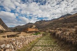 Không có bánh xe, người Inca vẫn xây mạng lưới đường dài 30.000 km