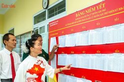 [GALLERY] Quảng Ninh đồng loạt bầu 624 trưởng thôn, bản
