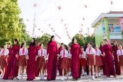 Trường Tiểu học Tân Dân vinh dự được tặng thưởng Huân chương Lao động hạng Nhì