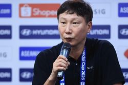 HLV Kim Sang-sik: Thực sự không dễ dàng để thắng Malaysia