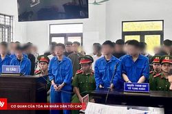 Xét xử nhóm thanh thiếu niên mang hung khí náo loạn phố Huế