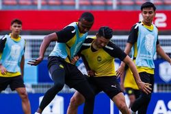 Malaysia chỉ có 16 cầu thủ tập trước trận đấu tuyển Việt Nam