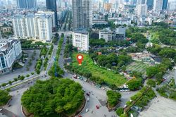 Loạt dự án 'đất vàng' bỏ hoang ở Hà Nội; chung cư đổi hướng rời nội đô