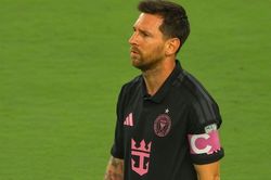 Messi lập kỷ lục buồn penalty, Inter Miami thất bại nặng nề