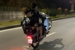 Đề nghị truy tố 13 bị can sau màn chạy xe bốc đầu ở Quảng Ninh
