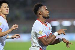 Tuyển Việt Nam 2-0 Malaysia: Patrik L&ecirc; Giang, Xu&acirc;n Son xuất sắc nhất