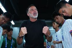 HLV Thái Lan: Chưa thể yên tâm dù thắng Singapore 3-1