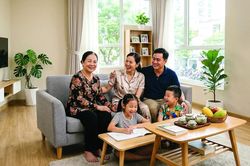 Ai sẽ chăm sóc người già trong tương lai?