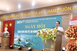Phó Bí thư Thành ủy, Chủ tịch Ủy ban MTTQ Việt Nam thành phố Nguyễn Đình Vĩnh dự Ngày hội Toàn dân bảo vệ an ninh Tổ quốc tại BIDV Chi nhánh Quảng Nam