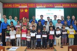 Sắc xanh tình nguyện trên vùng biên Gia Lai