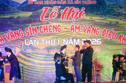 Hơn 50.000 lượt người dân, du khách về với Lễ hội Mùa vàng Sín Chéng