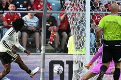 Chấm điểm Manchester United sau trận thua AC Milan: Patrick Dorgu rực s&aacute;ng, Luke Shaw nhận điểm 4