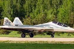 Nga thử nghiệm tiêm kích hai chỗ ngồi Su-57D làm trung tâm chỉ huy bầy UAV không người lái